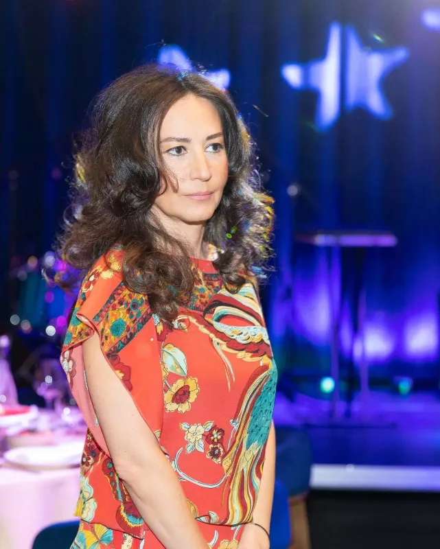 Xalq artisti həyat yoldaşını belə təbrik etdi