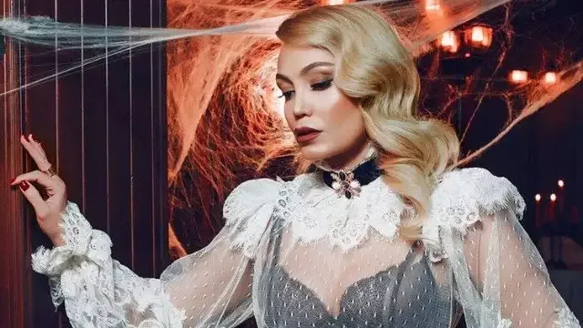 Nura etirazını bildirib canlı yayımı tərk etdi