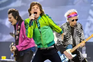 Gəlirləri milyard dolları keçdi