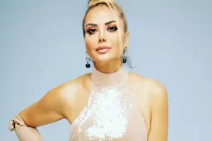 Əqrəb zəhərindən istifadə edir