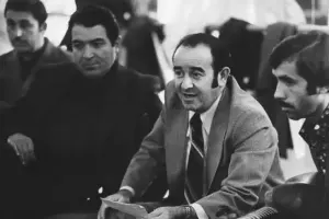 Erməni müğənni Ələkbər Tağıyevin mahnısını oğurladı