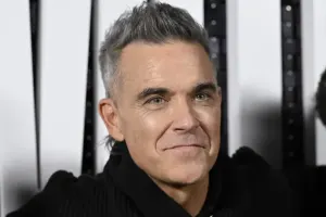 Narkotik və içki asılılığının olduğunu etiraf etdi