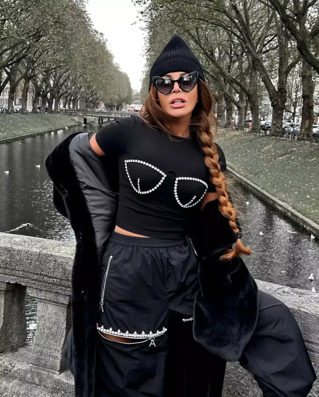 Almaniyadan fotolarını paylaşdı