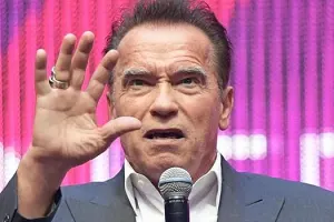 Şvartsenegger məhkəməyə verildi