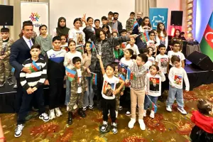 Röya onlarla bir araya gəldi...