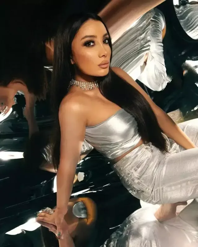 Günayın yeni fotosessiyası