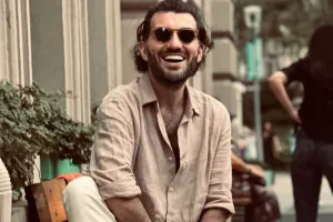 Bu dəfə öz imicini dəyişdi