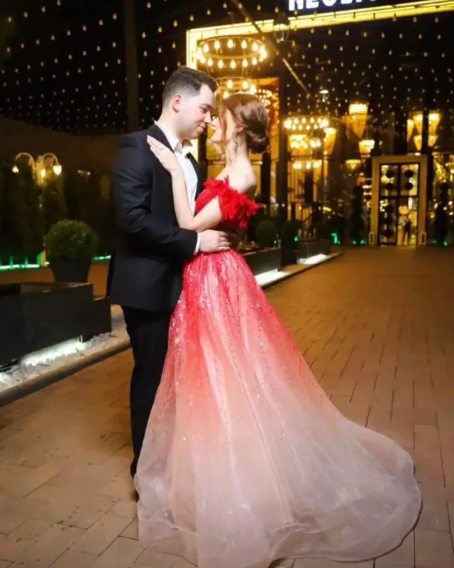 Əməkdar artistin qızı nişanlandı