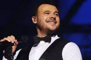 Emin Ağalarov fərqli tərzdə...