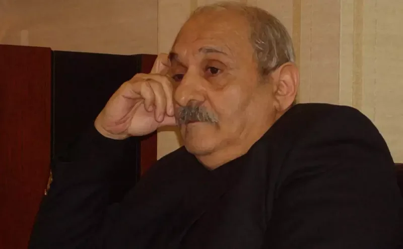 Mobil Babayev vəfat etdi