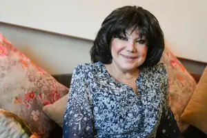 “Səni bizdən aldı getdi o qatar”