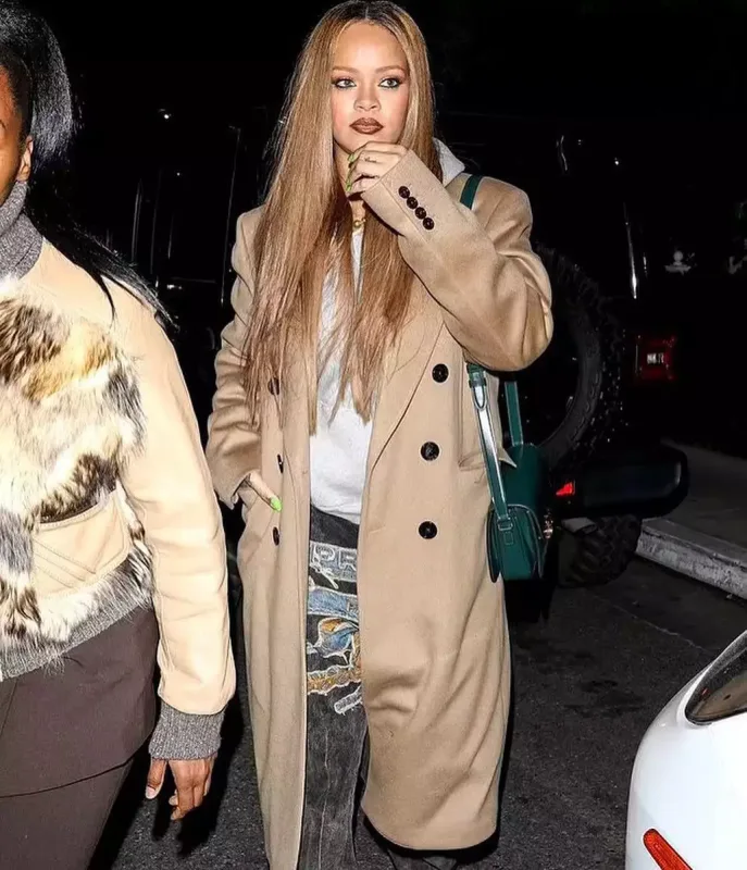 Rihanna imicini dəyişdi