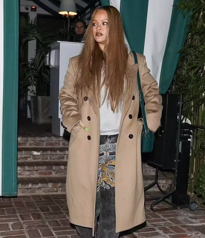 Rihanna imicini dəyişdi