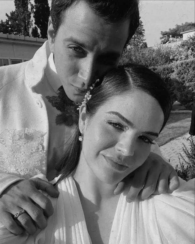 Xanımı ilə ayrı otaqlarda yatdığını dedi