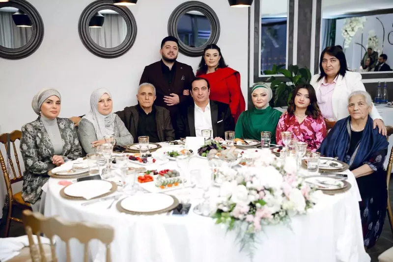 Xalq artisti qızının nişanından fotolar paylaşdı