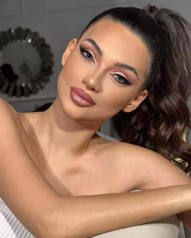 “Saçınızı əlimə dolamayım!”