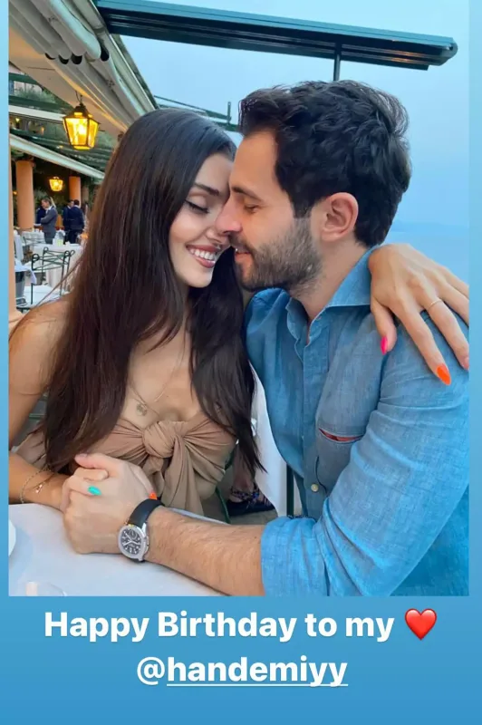 Sevgilisi Handeylə fotosunu paylaşdı
