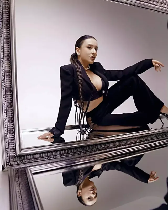 Ağayevadan tənqidlərlə bağlı paylaşım