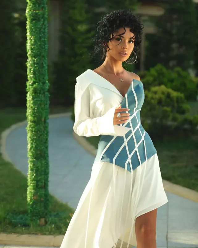 Razi Əliyeva evlənir!