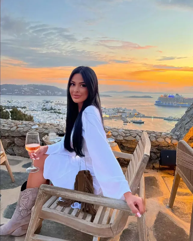 Razi Əliyeva evlənir!