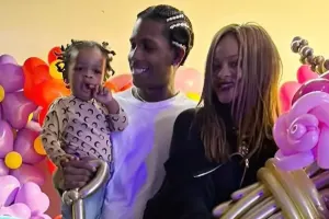 Rihanna sevgilisi və oğlu ilə…