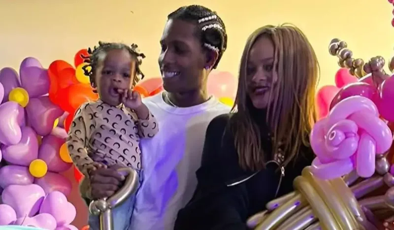 Rihanna sevgilisi və oğlu ilə…