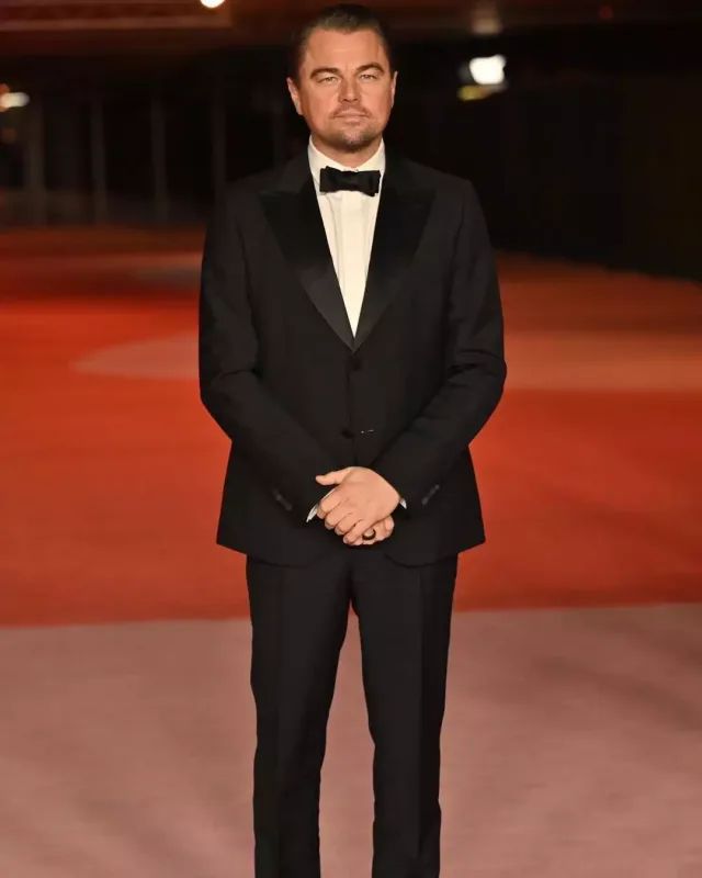 Dünya ulduzları qırmızı xalıda