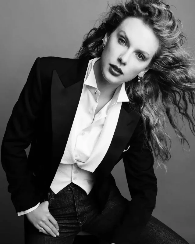 “İlin adamı” Teylor oldu!