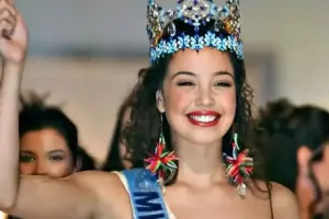 21 il əvvəl Dünya gözəli seçilmişdi...