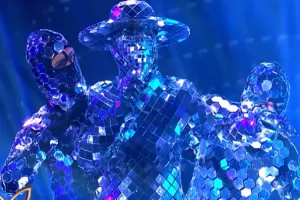 12 maskalı məşhurdan biri o imiş!