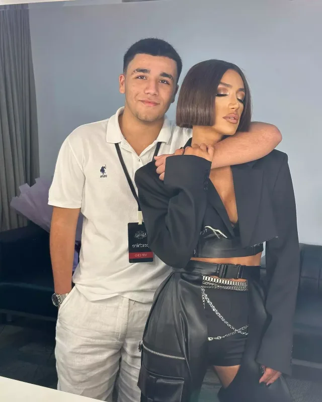 “Oğlum məni sadəcə ana kimi sevir...”