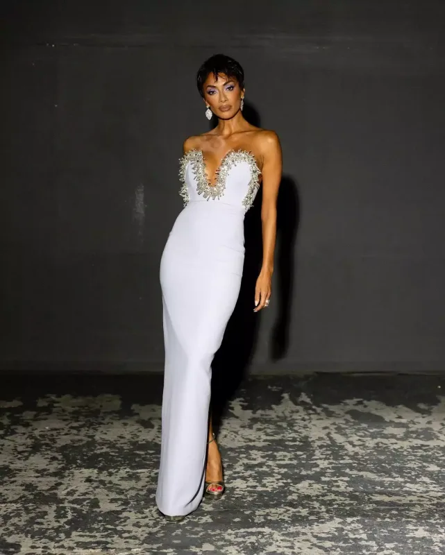 Şerzinger Rüfətin kolleksiyasından geyindi