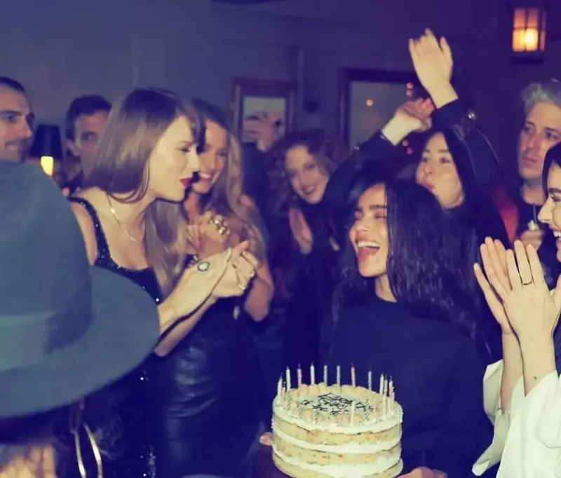 Ad gününü qeyd etdi