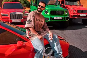 50 min manat hesab ödəyib