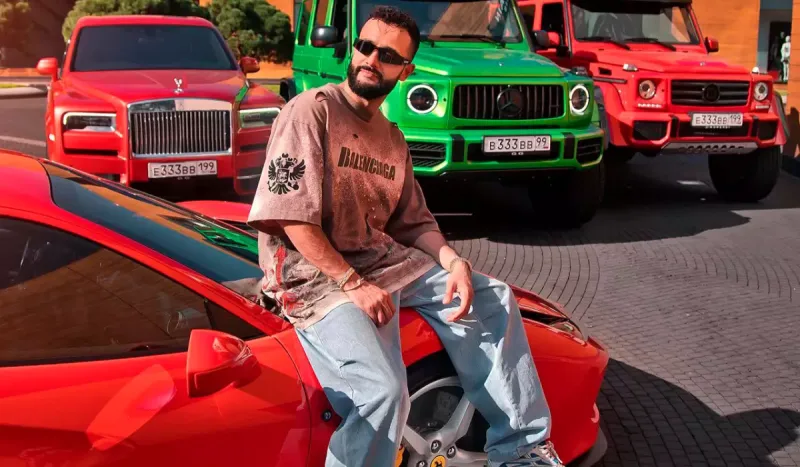 50 min manat hesab ödəyib