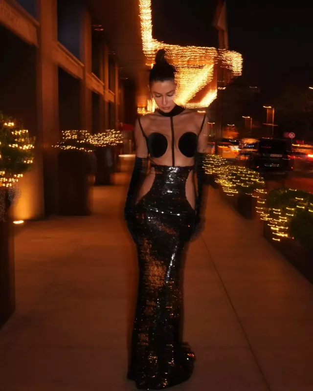 Nəsrin geyimi ilə gündəmdə