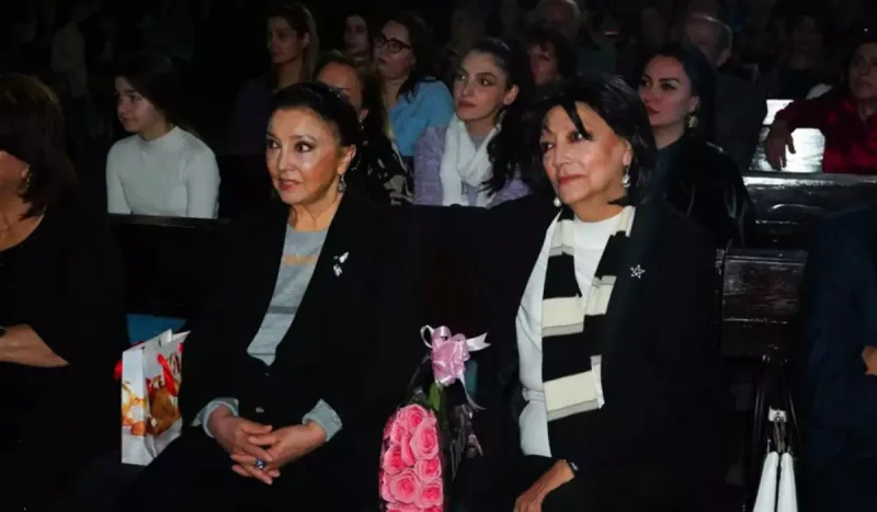 “Sənətin işığında” təqdim olundu