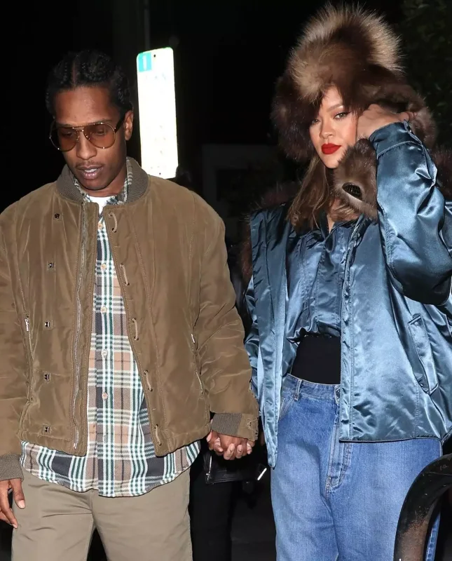 Riri bu dəfə sevgilisi ilə