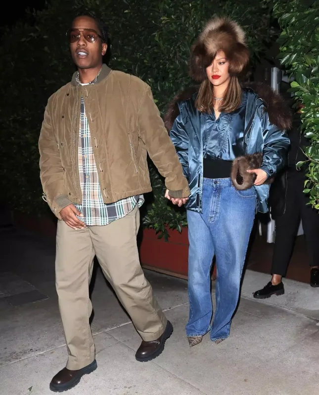 Riri bu dəfə sevgilisi ilə