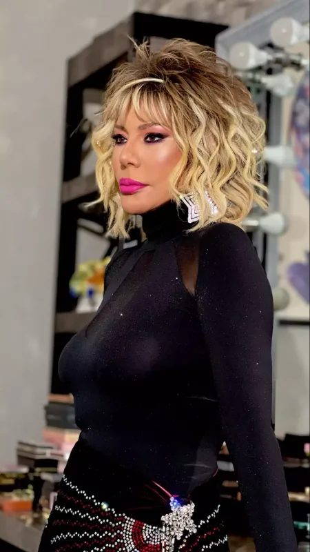 Brilliant Dadaşova geyimi ilə diqqətdə