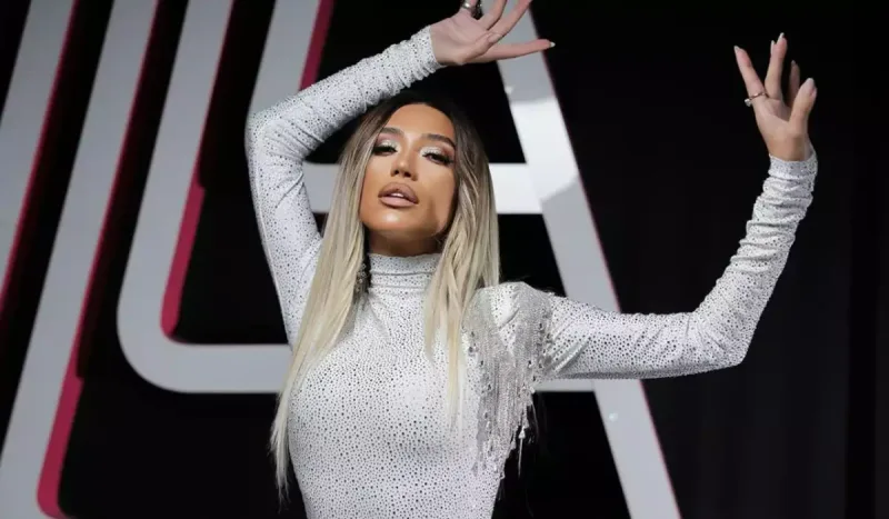 “Tut əlimdən” daha bir trenddə!