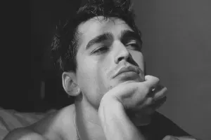 Mertin ayağı sındı