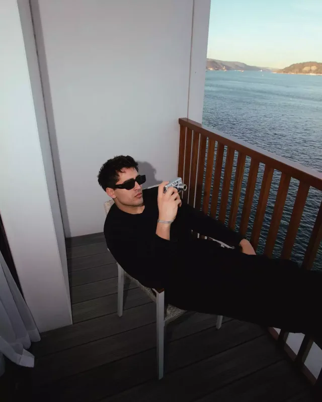 Mertin ayağı sındı