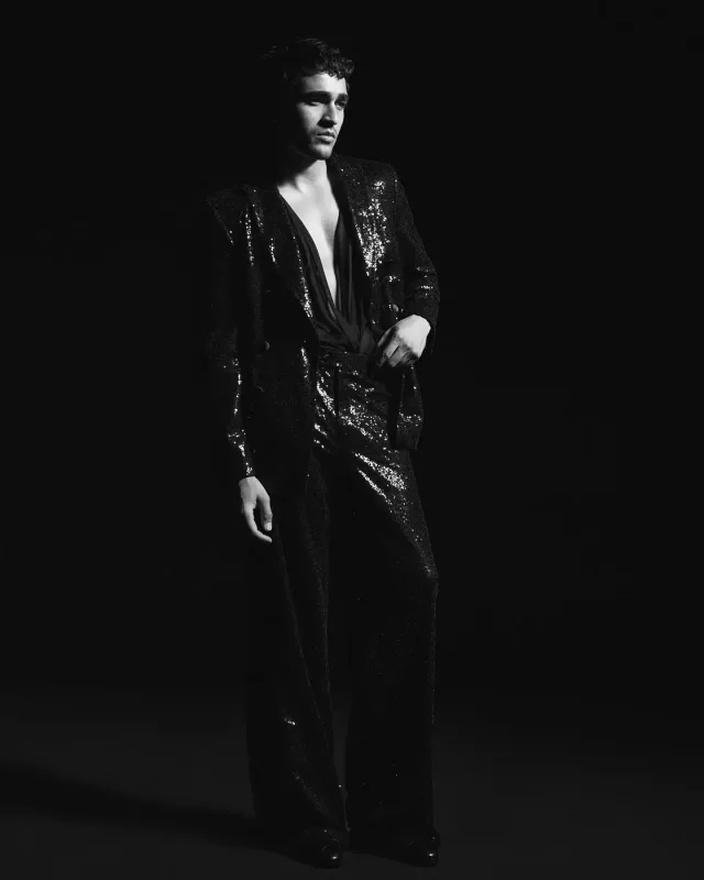 Mertin ayağı sındı