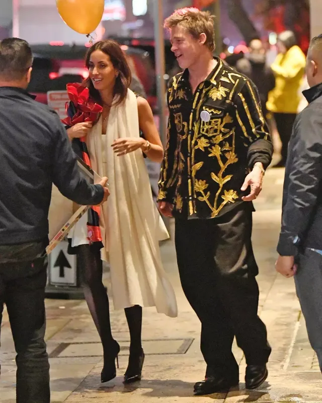 Bred sevgilisi ilə ad günlərini Parisdə qeyd etdi