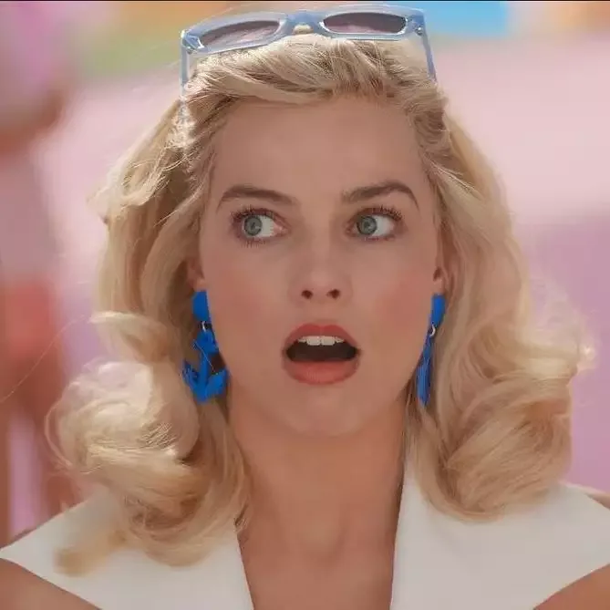 “Barbie”nin gəliri 2 milyard oldu!