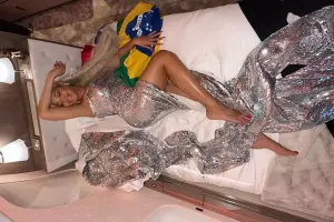 Beyons gümüşlər içində