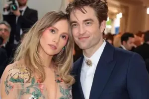 “Alatoranlıq”ın ulduzu hamilə sevgilisi ilə nişanlandı