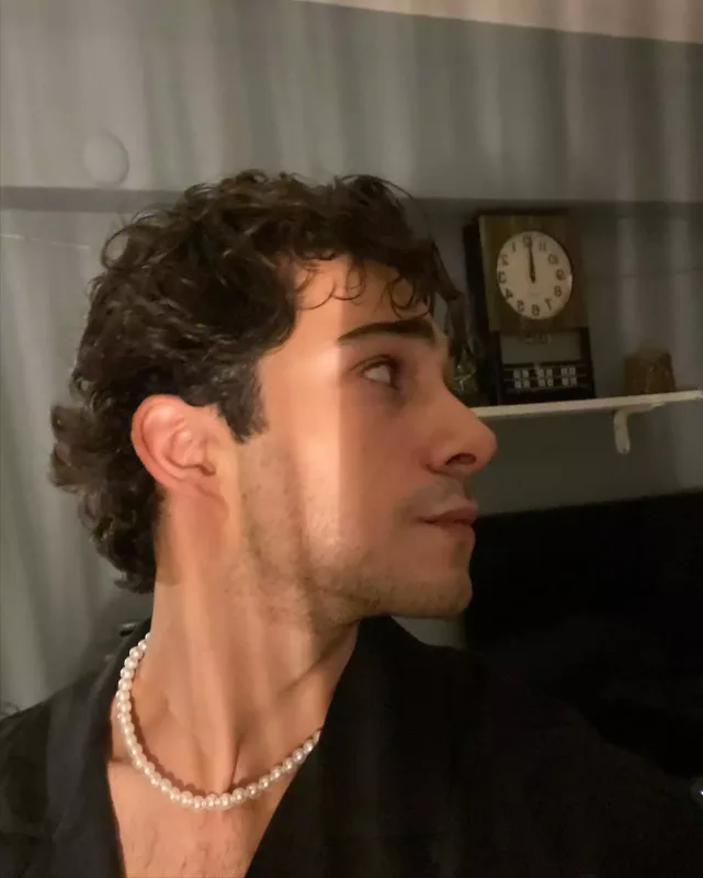 Gənc aktyor sosial şəbəkələrin gündəmində