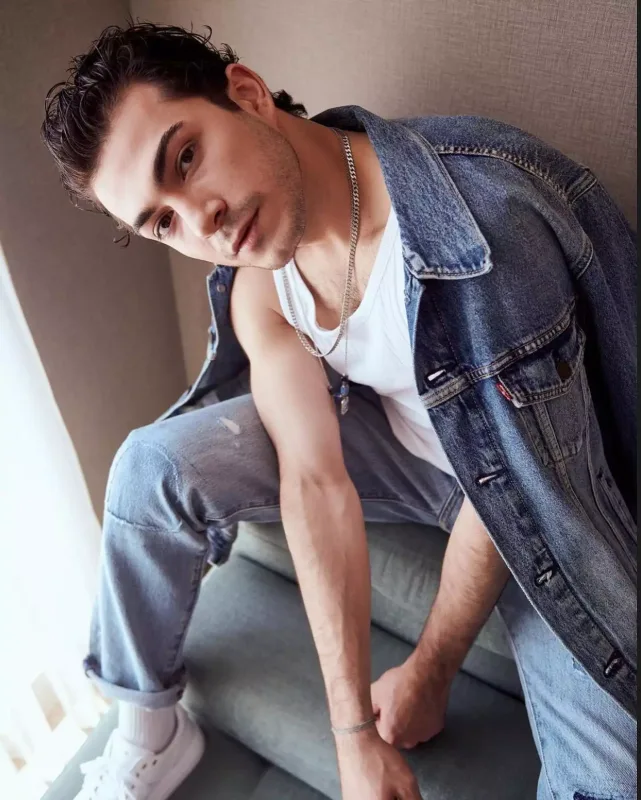 Gənc aktyor sosial şəbəkələrin gündəmində